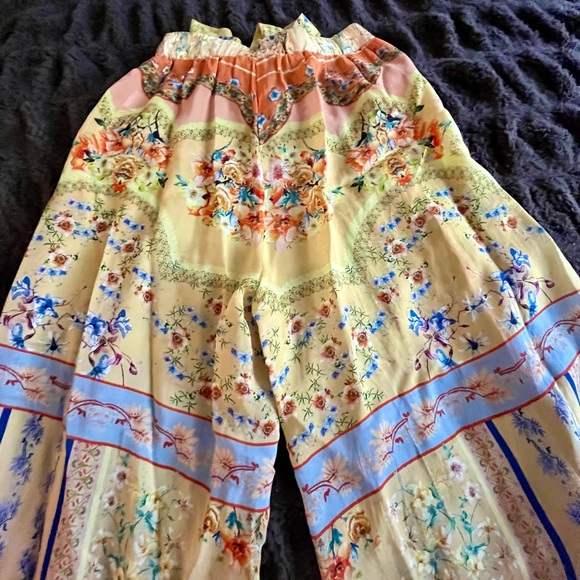 JOHNNY WAS Floral Print Scalloped Edge Tie Waist Pants - Picture 11 of 15